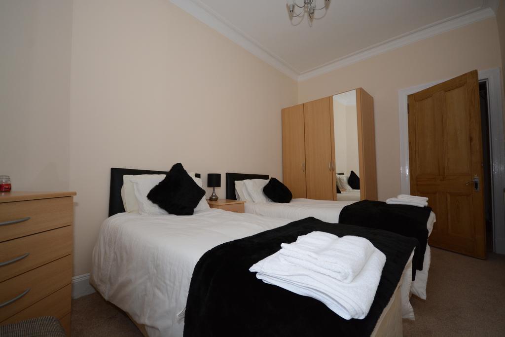 פאיסליי Townhead Apartments Glasgow Airport חדר תמונה